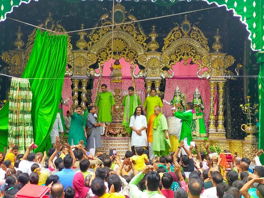 Thakur Banke Bihari Lal will sit in a golden and silver carousel on Hariyali Teej