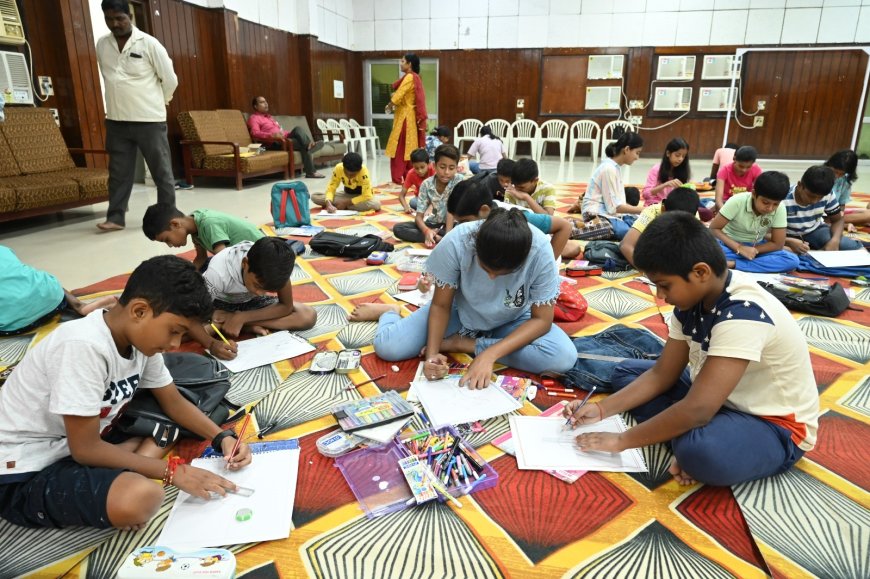 Children participated in the painting competition 