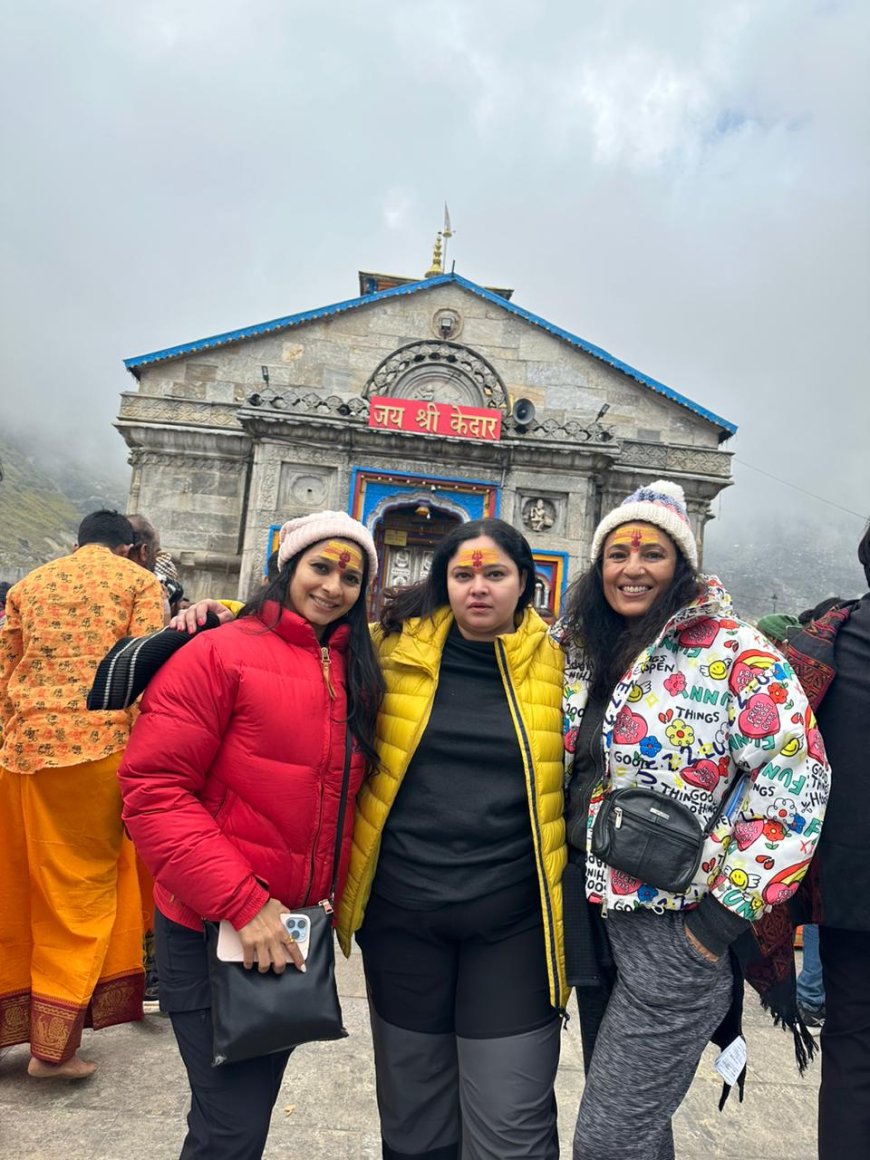 Tanishaa Mukerji seeks blessings of Lord Shiva at Kedarnath temple