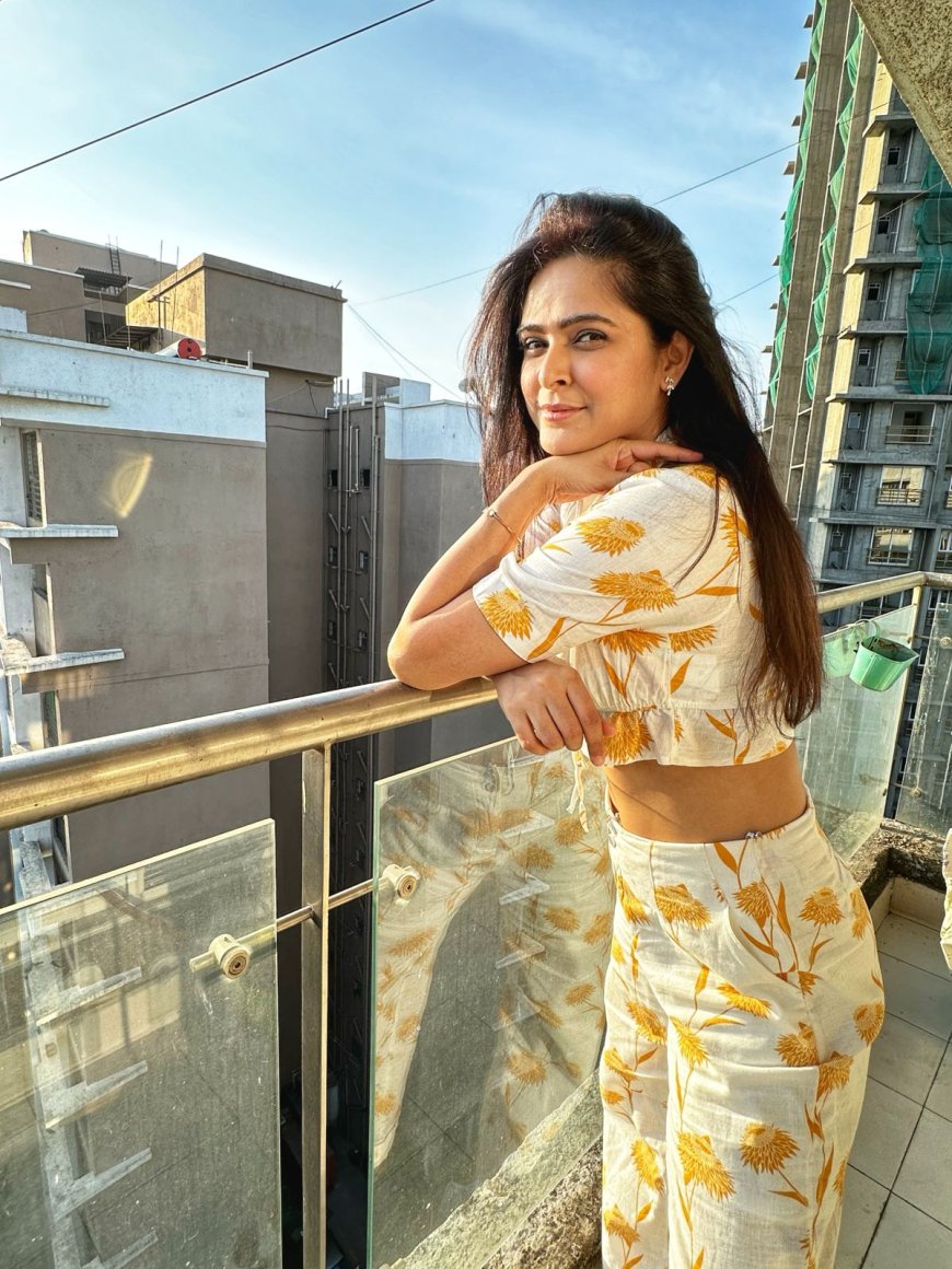 Madhurima Tuli's says - there's nothing more musical and soothing than sunset