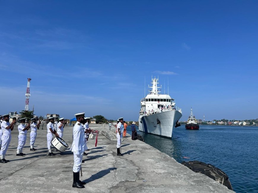 Indian Coast Guard patrol ships reach Galle for training of Sri Lankan soldiers