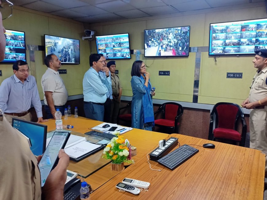 Chairman & Chief Executive Officer,Railway Board visits New Delhi Railway