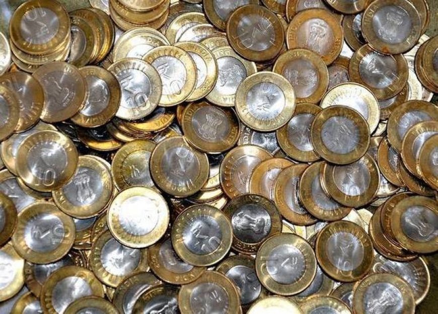 Beggars Reject ₹10 Coins, Opt for QR Code Donations