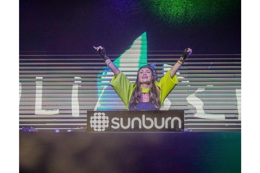 DJ Julia Bliss Electrifies Phoenix Palassio with Sunburn Reload