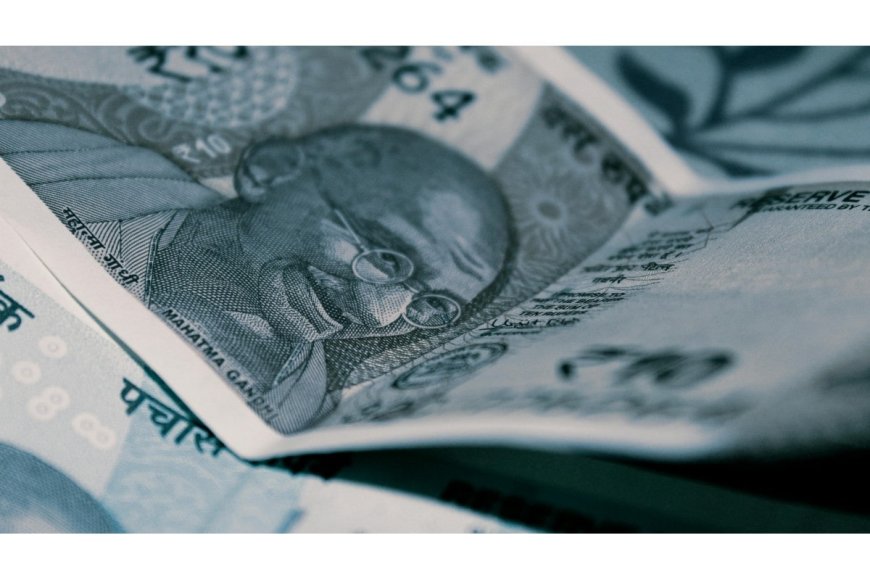 Rupee Plunges to Record Low, Breaching 84 Against the Dollar