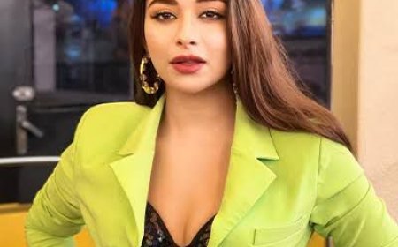 Nyrraa M Banerjee Sets a New Record in the Music Video Industry