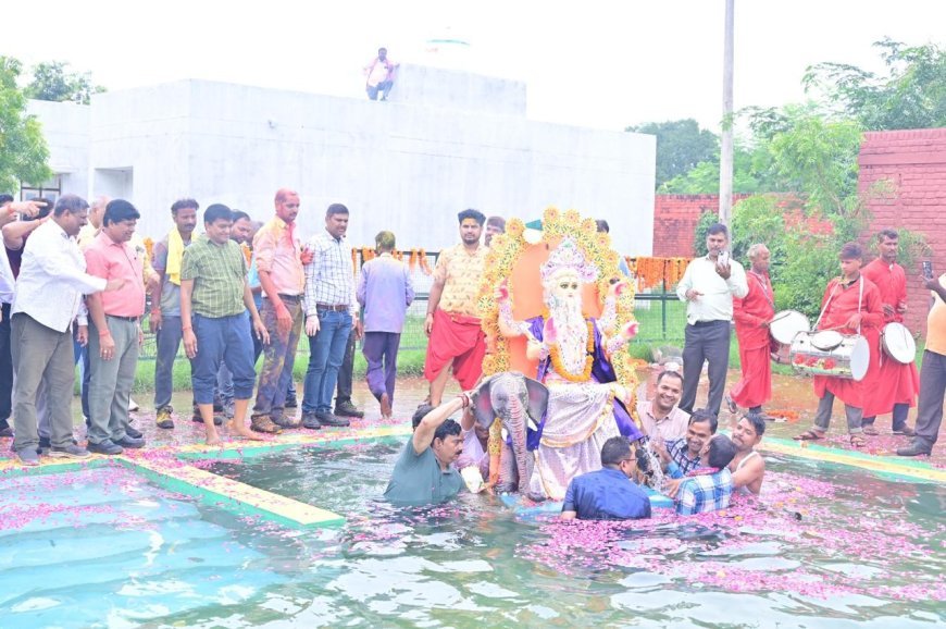 IFFCO Phulpur Celebrates Vishwakarma Immersion with Grandeur