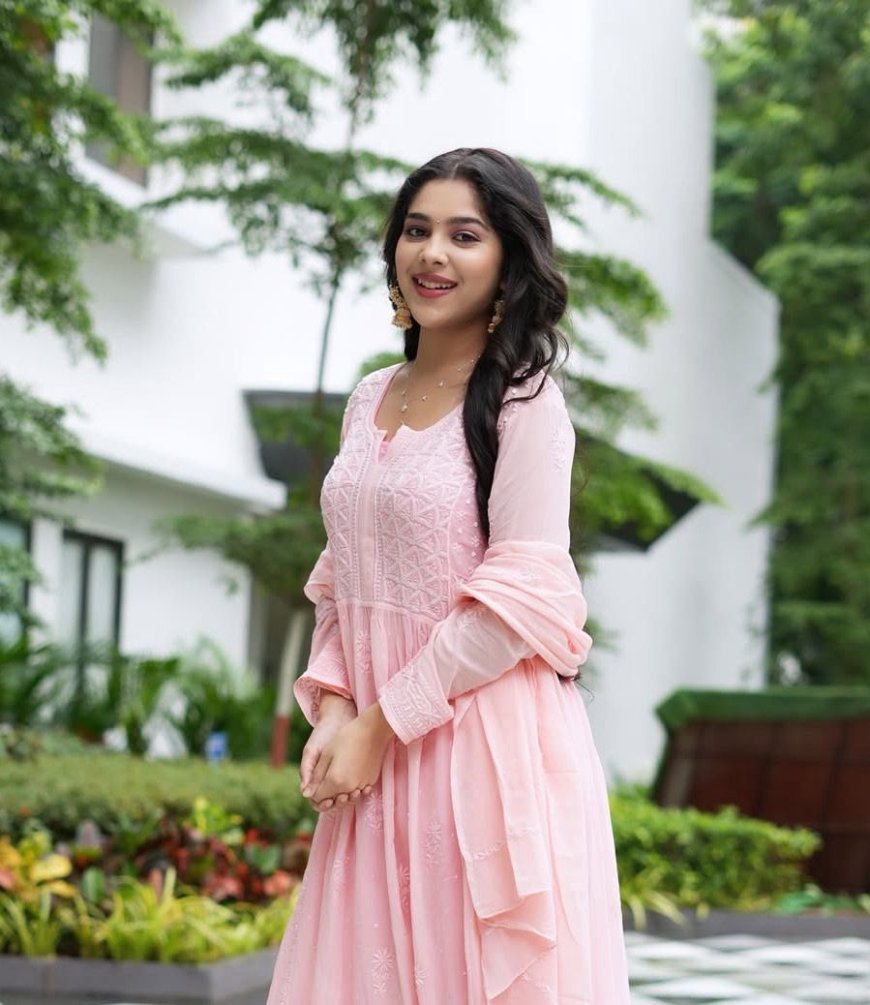 Niharika Chouksey Celebrates the Spirit of Navaratri