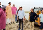 Mayor inspected the ghats before the upcoming Chhath Puja festival