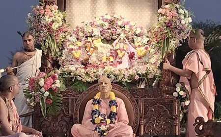 Grand Kartik Festival Procession Captivates Thousands at Chandroday Temple in Vrindavan