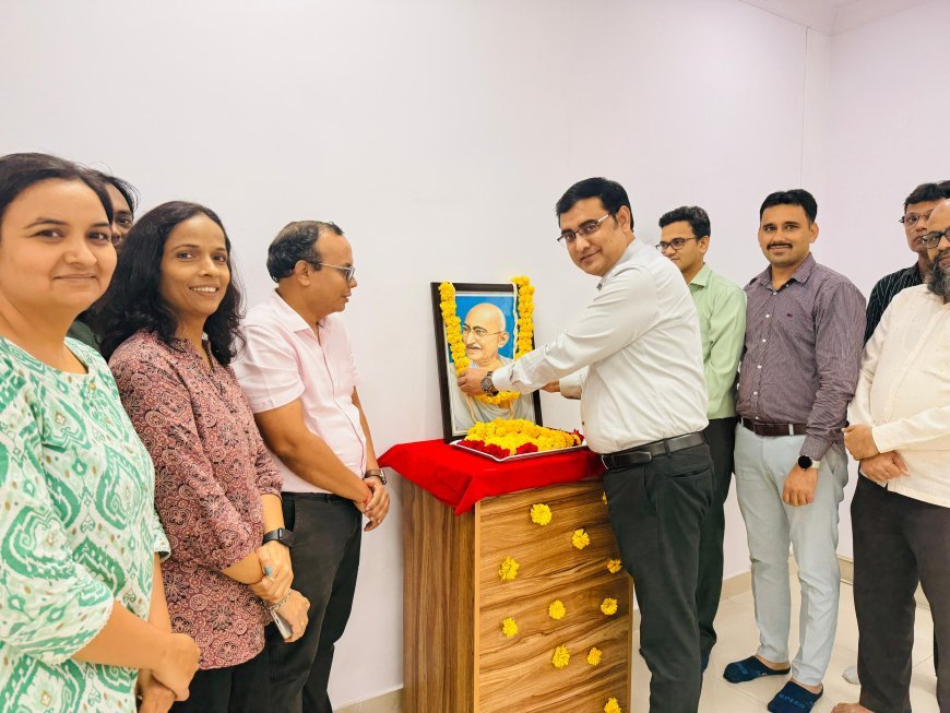 Department of Posts conducted a cleanliness drive and Shramdan On Gandhi Jayanti