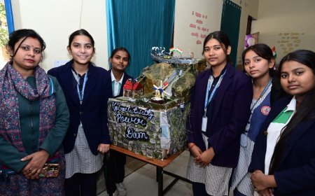 Hiralal Yadav Girls College Hosts Science and Art Expo