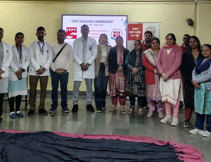 400 La Martiniere Students Become Life-Savers in Major KGMU-Freedom Trust CPR Workshop