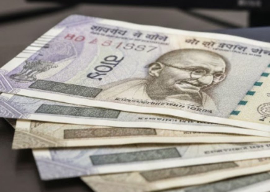 Indian Rupee Slides 15 Paise to 89.86