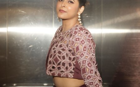 Madhurima Tuli Styles Statement Jacket: 2026 Trends