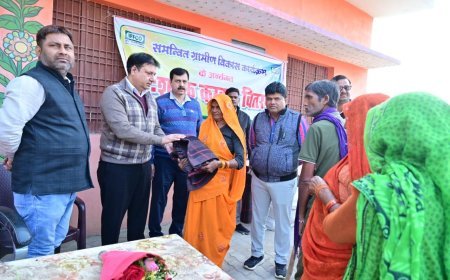 IFFCO Phulpur Distributes Blankets to Specially-Abled and Women