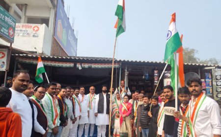 Sikandra Congress Office Marks 77th Republic Day with Tributes to Freedom Heroes