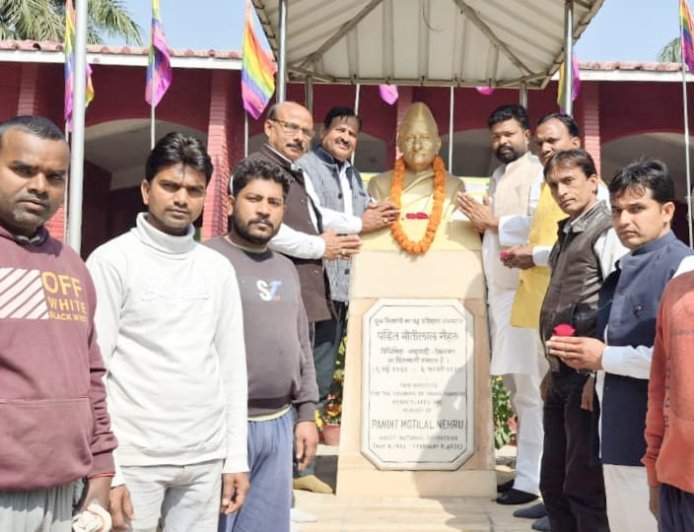 Tributes Paid to Legacies of Motilal Nehru and 'Frontier Gandhi' in Prayagraj