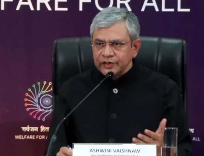 India Emerges as Global AI Hub: Ashwini Vaishnaw Hails Student Innovation at AI Impact Summit