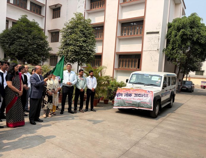 Judicial Van Flags Off Awareness Drive for National Lok Adalat in Prayagraj