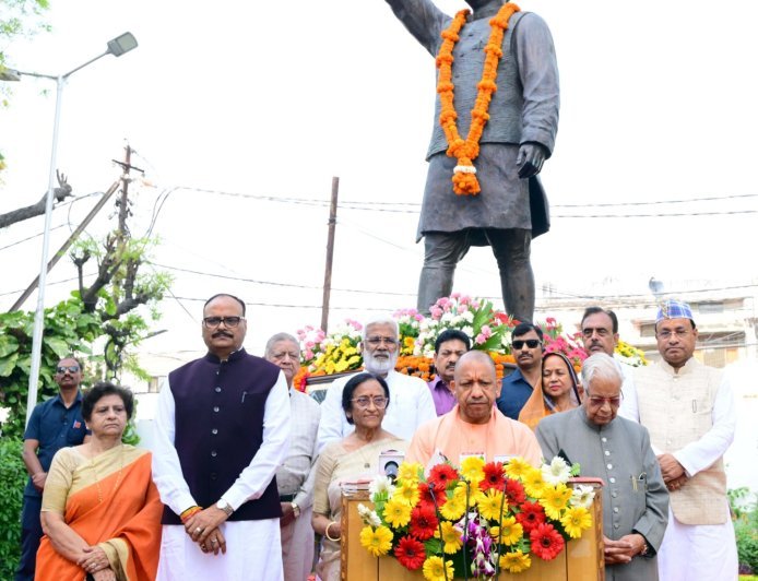 Uttar Pradesh Pays Tribute to Hemvati Nandan Bahuguna on His Death Anniversary