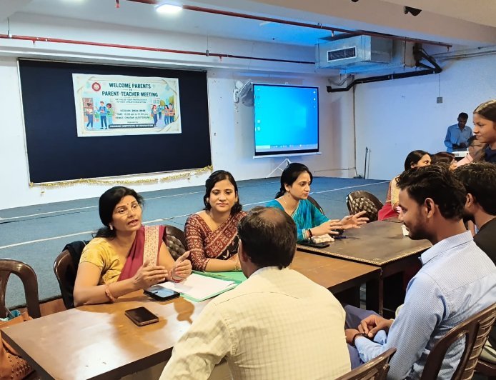 Charak Institute Hosts Strategic Parent-Teacher Meet for 2024-27 Batch