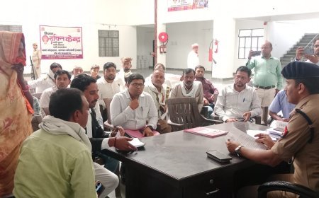 Absent Revenue Officials Mar "Samadhan Diwas" Effectiveness in Kokhraj; SP Directs Quality Redressal