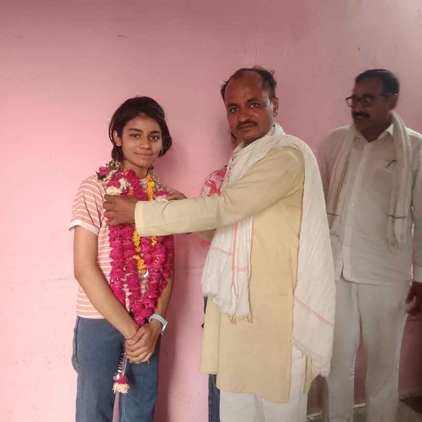 Ankita Shukla Secures 5th District Rank in UP Board High School Results
