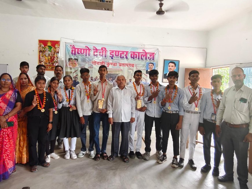 Kunda School Honors Board Toppers; District Ranker Kajal Yadav Awarded Full Scholarship