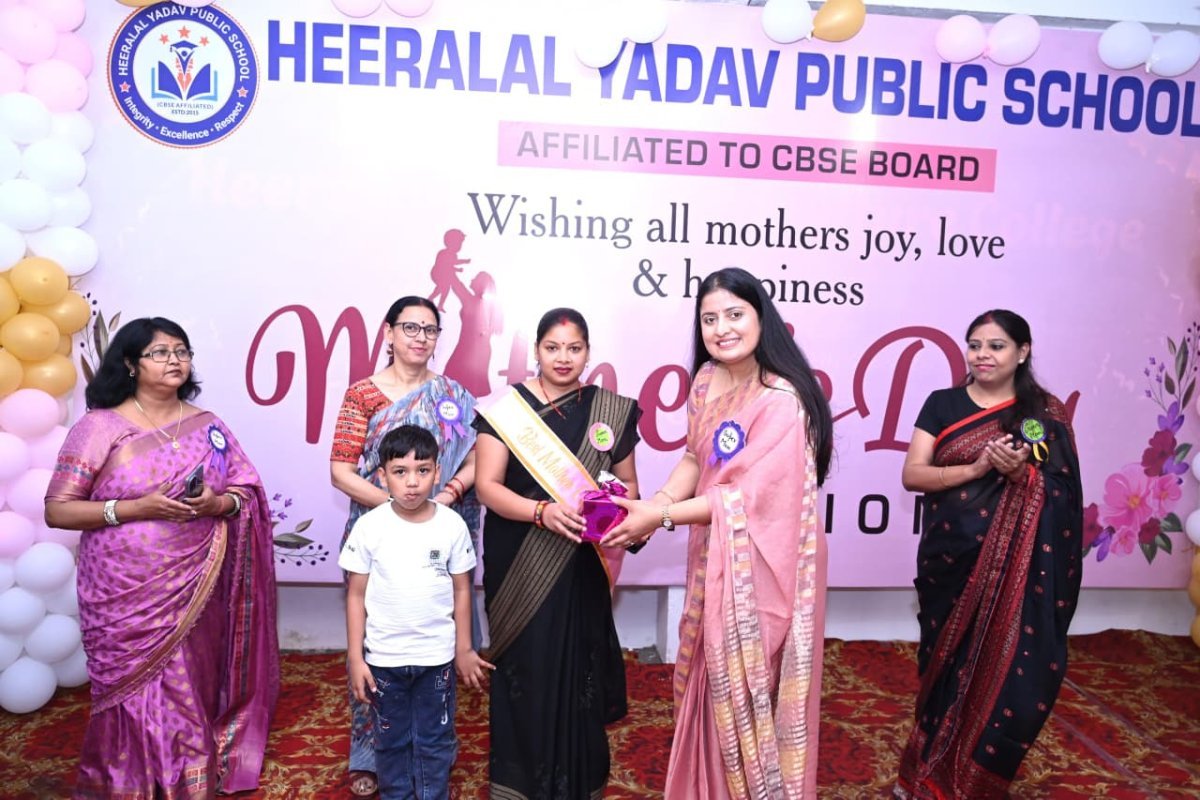 Hiralal Yadav Group of Colleges Hosts a Spectacular Mother’s Day Extravaganza