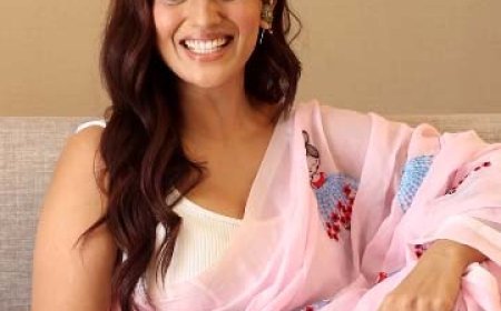 Akshay Kumar Accepts Akshara Singh’s Open Invitation 