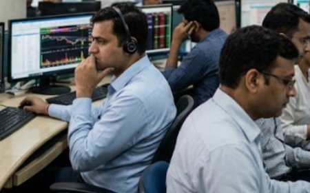 Sensex Slips 142 Points - Banks Bleed, Small Caps Hold