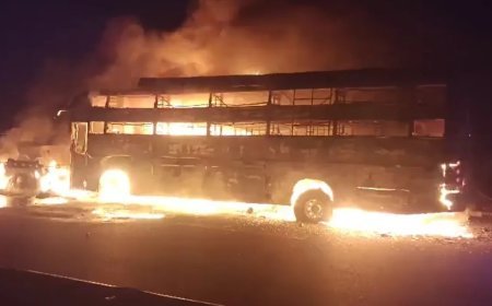 Two dead, 15-20 passengers injured after bus collides with tanker on Agra-Lucknow Expressway