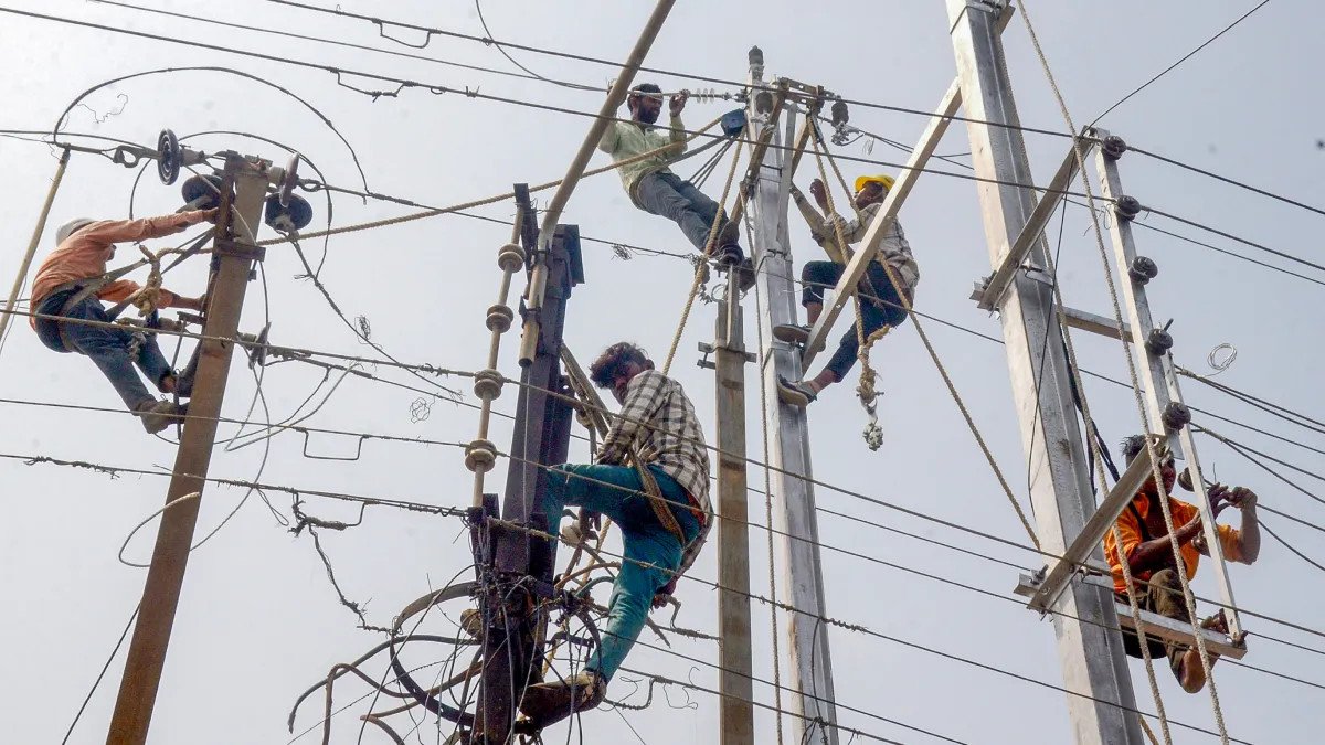 Delhi Power Bills Set to Rise Following New DERC Surcharge