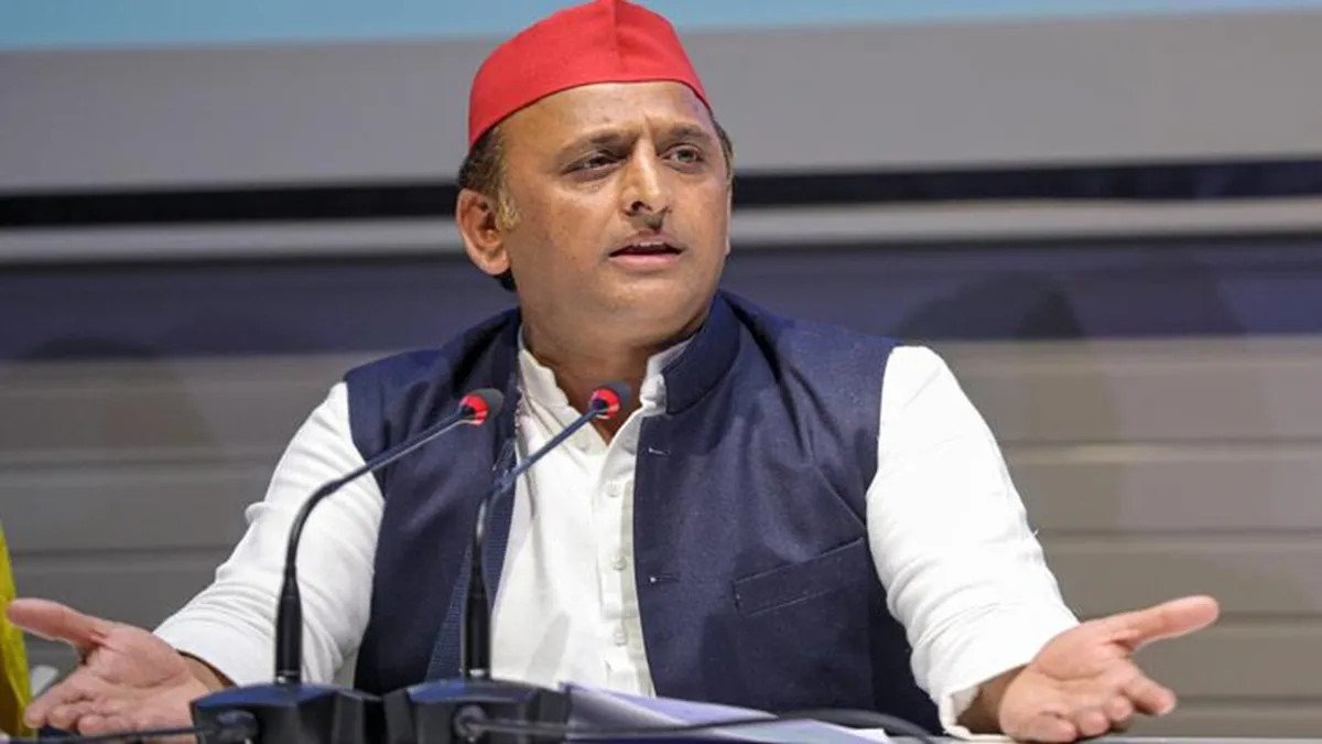 Only Scared People Leave the Party, Asserts Akhilesh Yadav