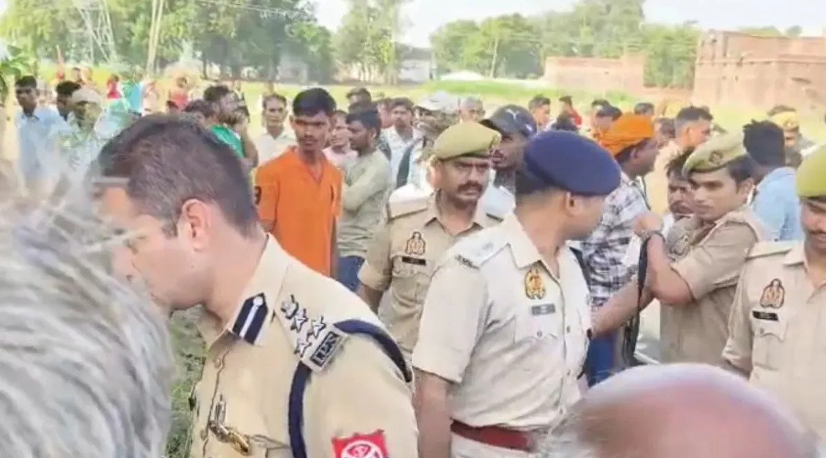 Three Members Of Family Murdered Bodies Dumped Outside Prayagraj House