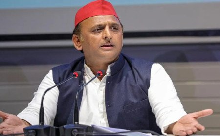 Only Scared People Leave the Party, Asserts Akhilesh Yadav