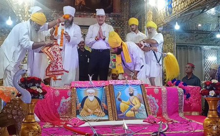 Governor Inaugurates New Main Darbar Sahib At Fatehpur Peeth