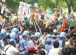 Congress Leaders Staged Flash Protest Near Prime Minister Residence Following Student Lathi Charge Incident