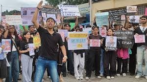 Students In Dharamshala Protest NEET Paper Leak Echoing Jantar Mantar Demonstrations Seeking Education Reforms  