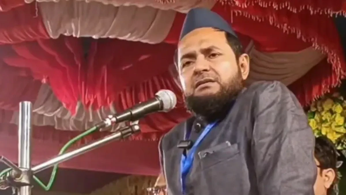 Row Erupts Over UP Cleric Claiming Lord Krishna Offered Islamic Prayers