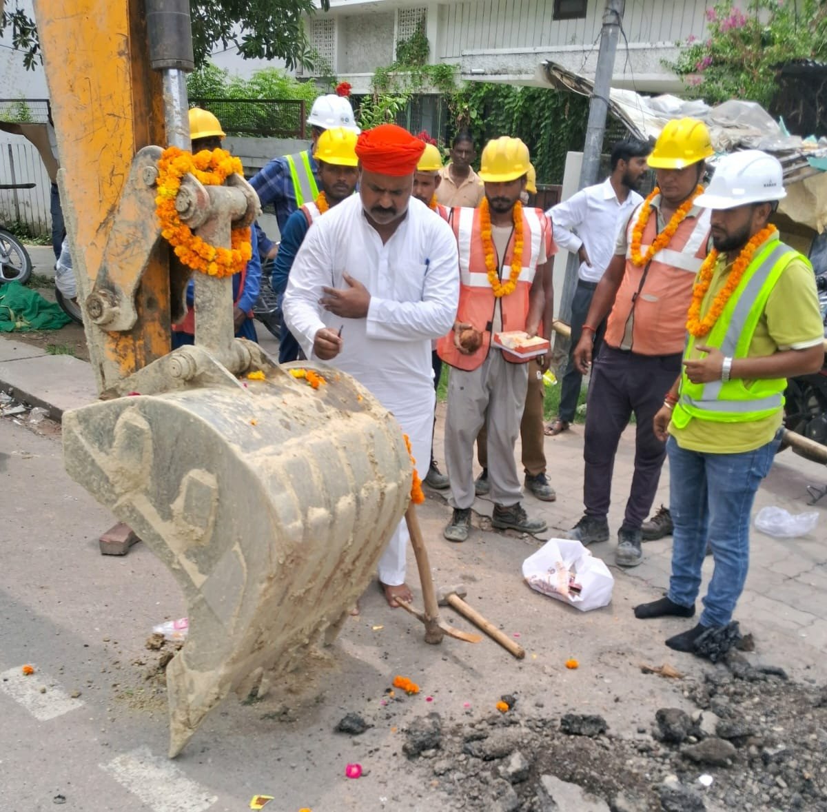 Suez India Begins Laying New Sewer Line at Lucknow's IT Chauraha