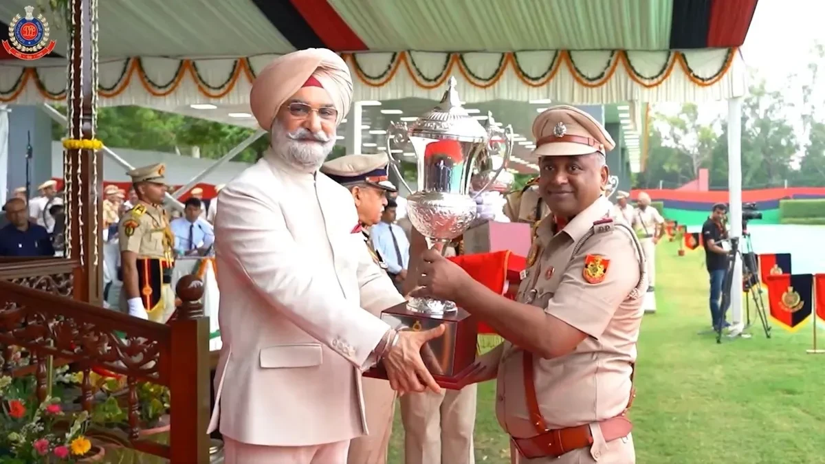 Delhi Lieutenant Governor Honours Greater Kailash-I With Prestigious Cleanest Police Station Award