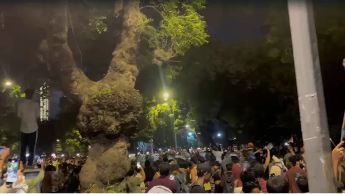 Fresh Violence Near Jantar Mantar Leaves Senior Police Officer Injured Following Stone Pelting
