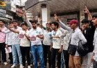 NSUI Activists Demonstrate In Hamirpur Demanding Action Against Competitive Examination Paper Leaks