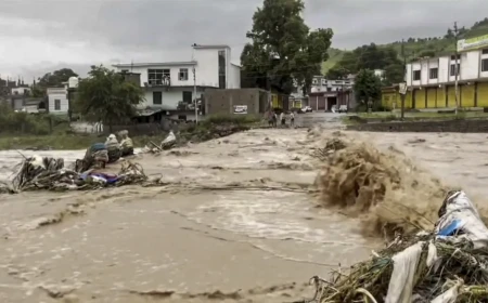 Meteorological Department Issues Severe Rain Alerts Across Uttar Pradesh Cities Facing Heavy Waterlogging  