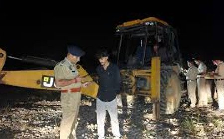 Dehra Police Seize Heavy Excavator Machinery And Four Tippers In Midnight Illegal Mining Operation