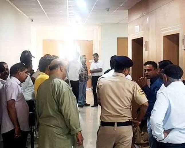 Thirteen People Rescued From Overloaded Una Hospital Lift After Eight Hour Operation