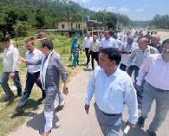 Sullah MLA Vipin Parmar reviews progress of Rs 250 crore Parour-Thanpuri four-lane project
