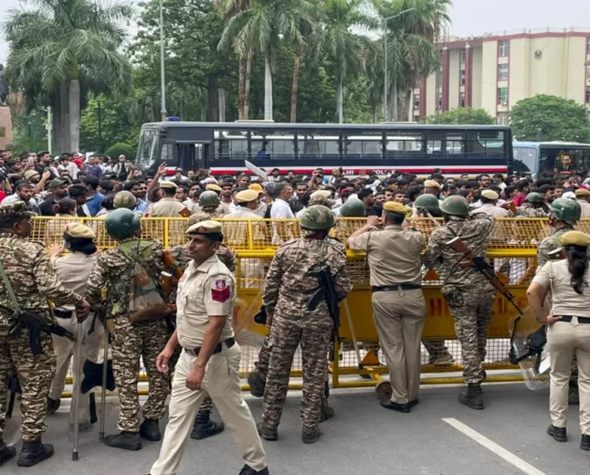 Delhi Police Tightens Security Around Jantar Mantar Maintaining Strict Surveillance At Metro Hubs
